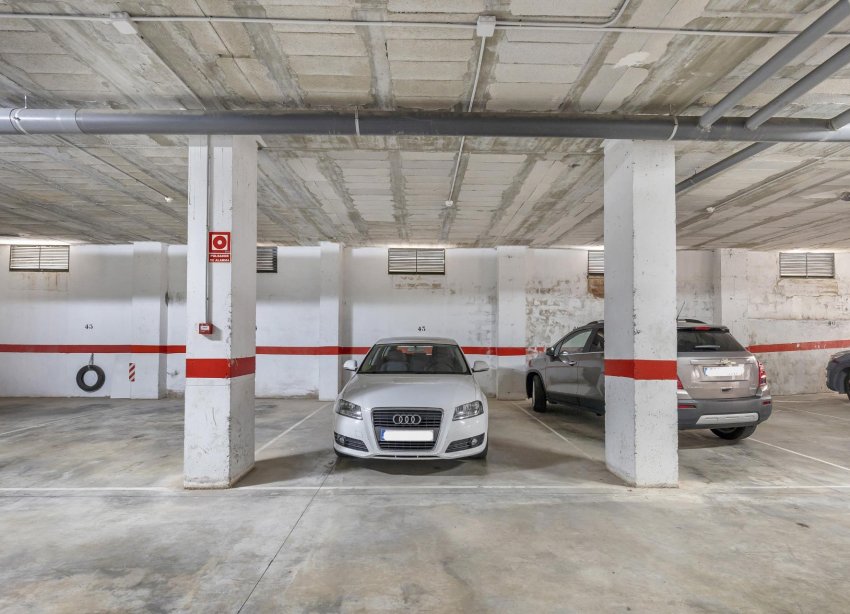 Resale - Apartment - Torrevieja - Estacion de autobuses