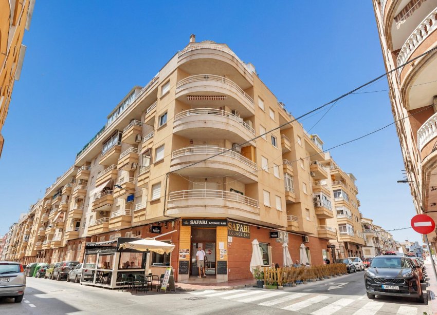 Resale - Apartment - Torrevieja - Estacion de autobuses