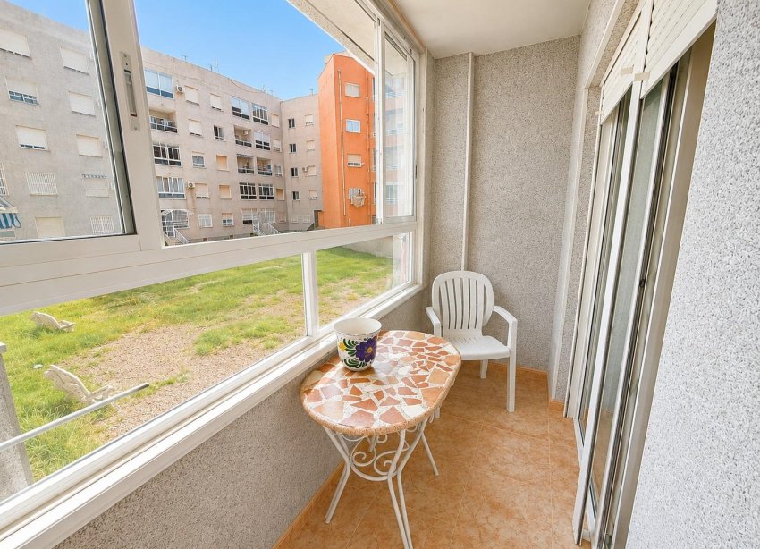 Resale - Apartment - Torrevieja - Estacion de autobuses