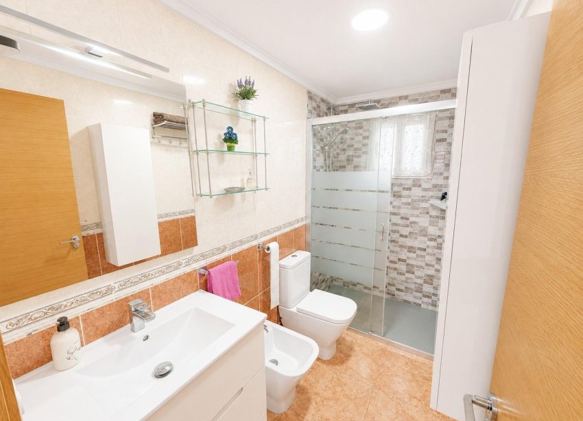 Resale - Apartment - Torrevieja - Estacion de autobuses