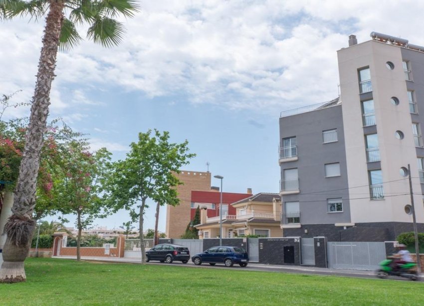 Resale - Apartment - Torrevieja - Estacion de autobuses