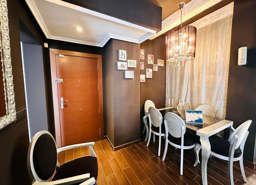 Resale - Apartment - Torrevieja - Estacion de autobuses