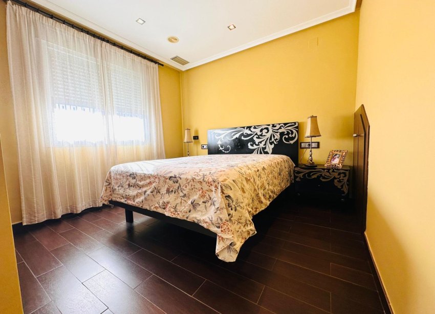 Resale - Apartment - Torrevieja - Estacion de autobuses