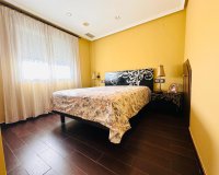 Resale - Apartment - Torrevieja - Estacion de autobuses