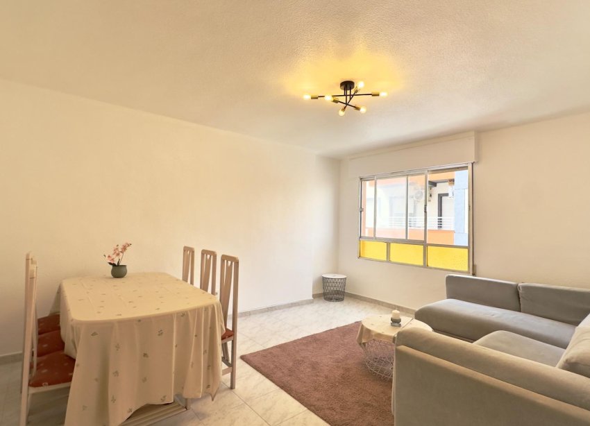 Resale - Apartment - Torrevieja - Estacion de autobuses