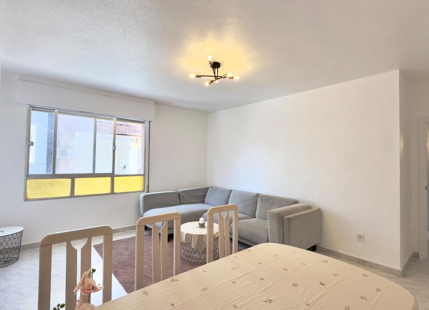 Resale - Apartment - Torrevieja - Estacion de autobuses