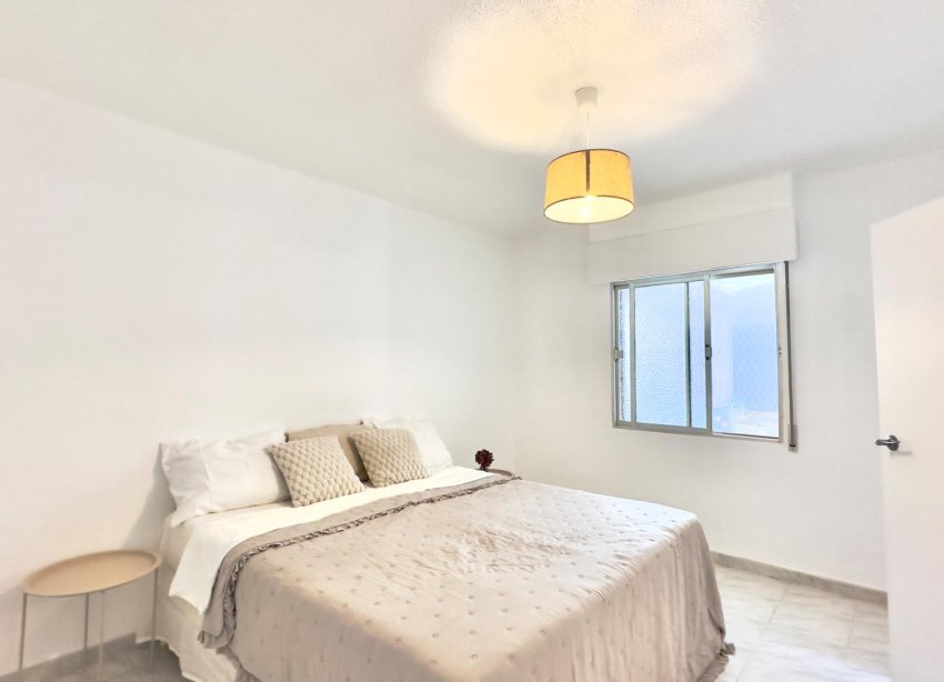 Resale - Apartment - Torrevieja - Estacion de autobuses