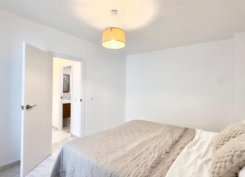 Resale - Apartment - Torrevieja - Estacion de autobuses