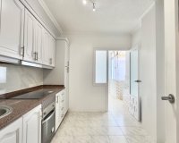 Resale - Apartment - Torrevieja - Estacion de autobuses