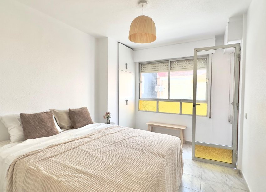 Resale - Apartment - Torrevieja - Estacion de autobuses