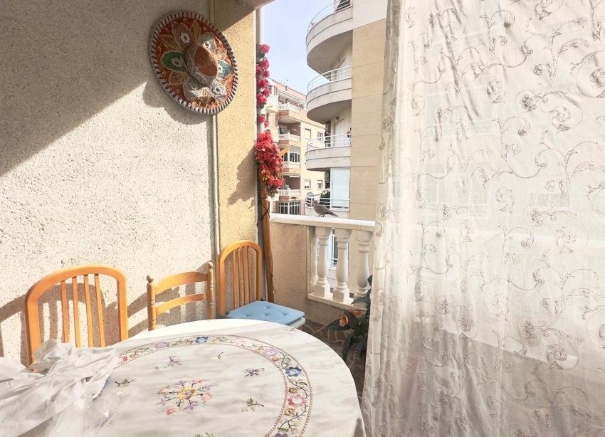 Resale - Apartment - Torrevieja - Estacion de autobuses