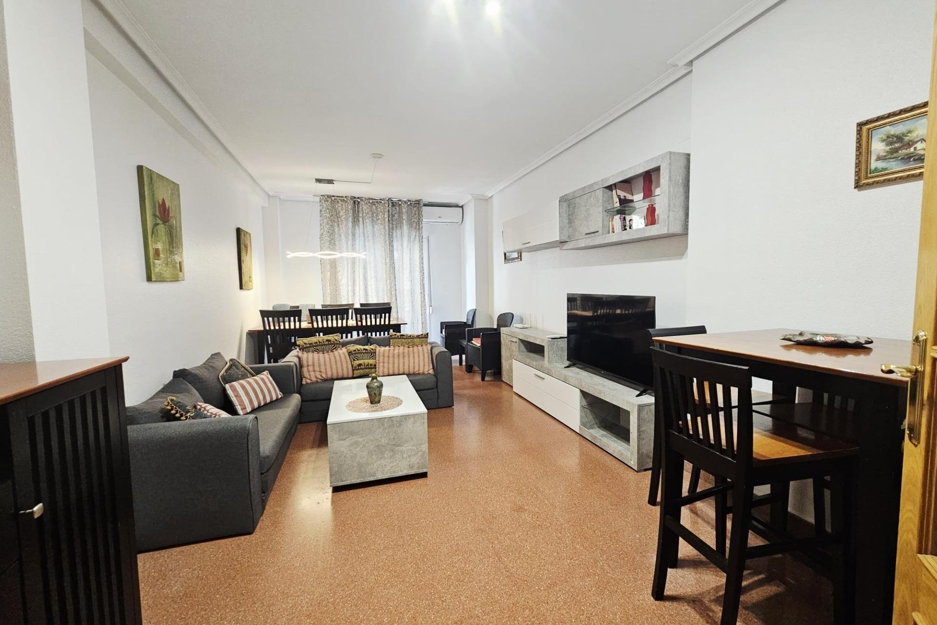 Resale - Apartment - Torrevieja - Estacion de autobuses