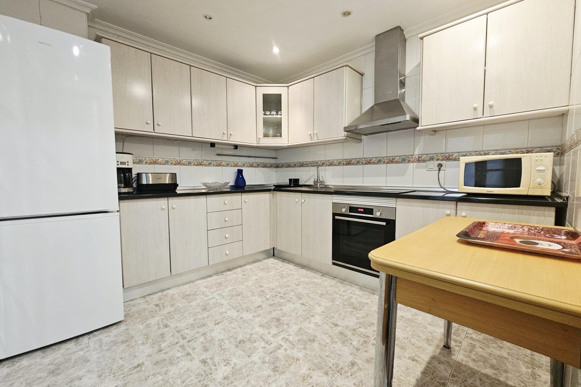 Resale - Apartment - Torrevieja - Estacion de autobuses