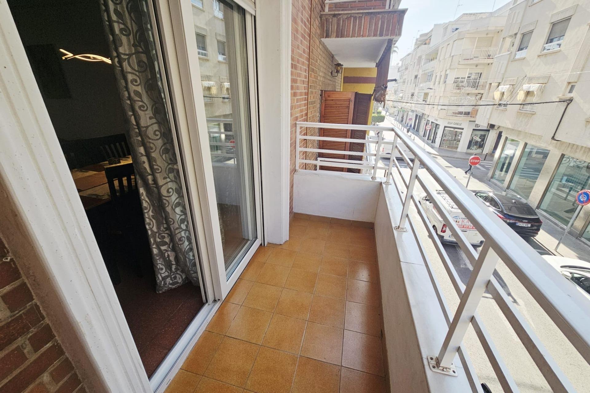 Resale - Apartment - Torrevieja - Estacion de autobuses