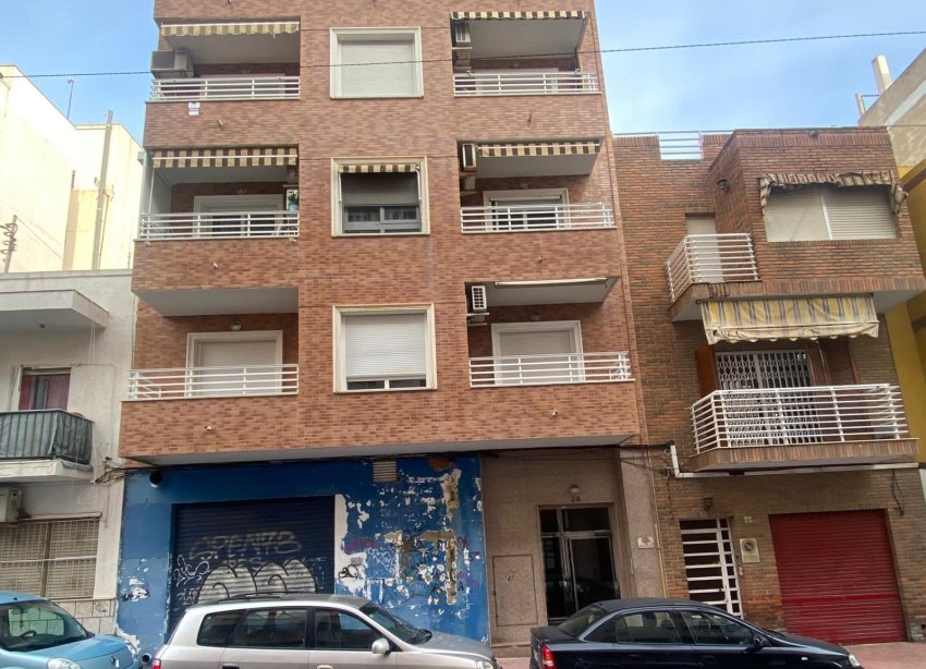 Resale - Apartment - Torrevieja - Estacion de autobuses