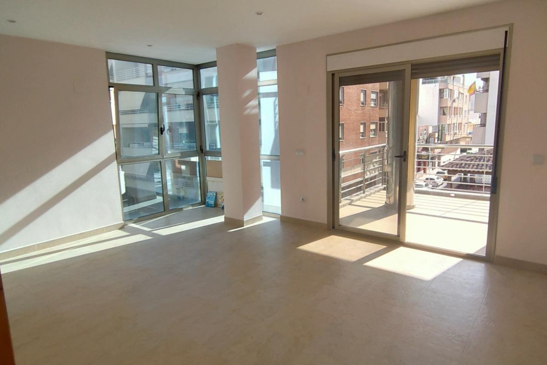Resale - Apartment - Torrevieja - Estacion de autobuses