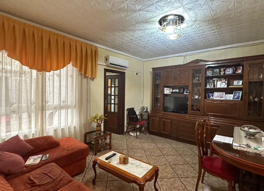 Resale - Apartment - Torrevieja - Estacion de autobuses