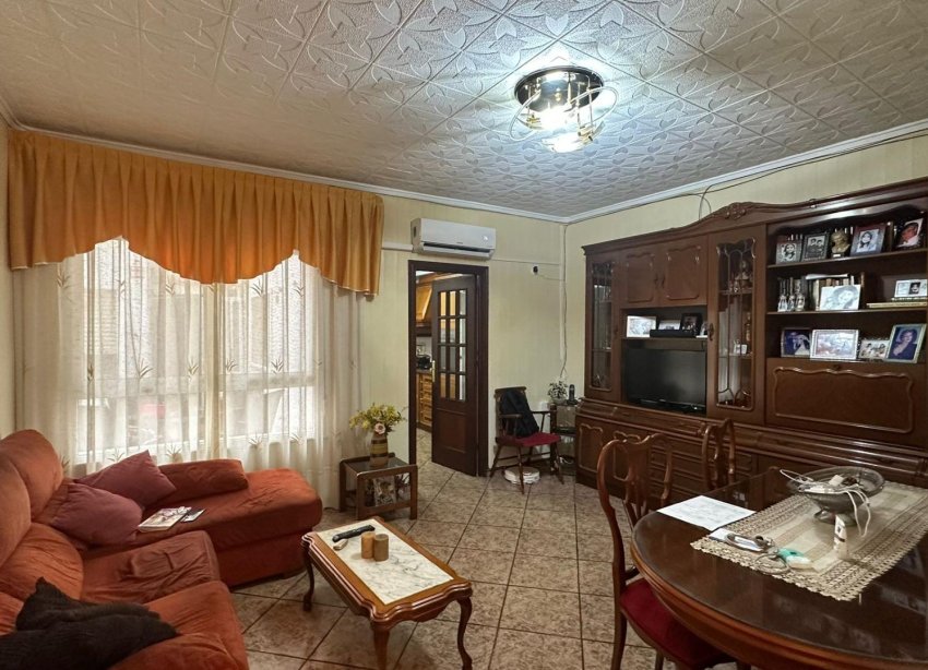 Resale - Apartment - Torrevieja - Estacion de autobuses