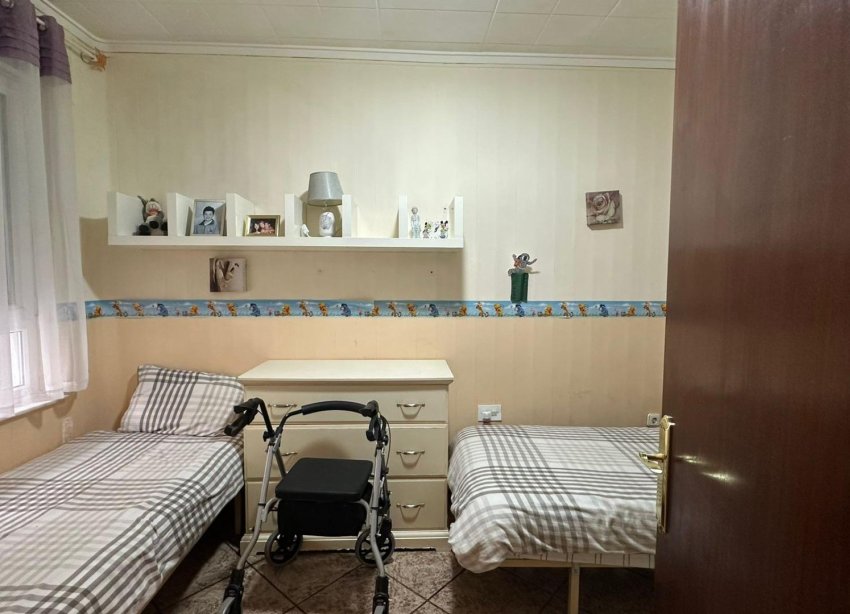 Resale - Apartment - Torrevieja - Estacion de autobuses