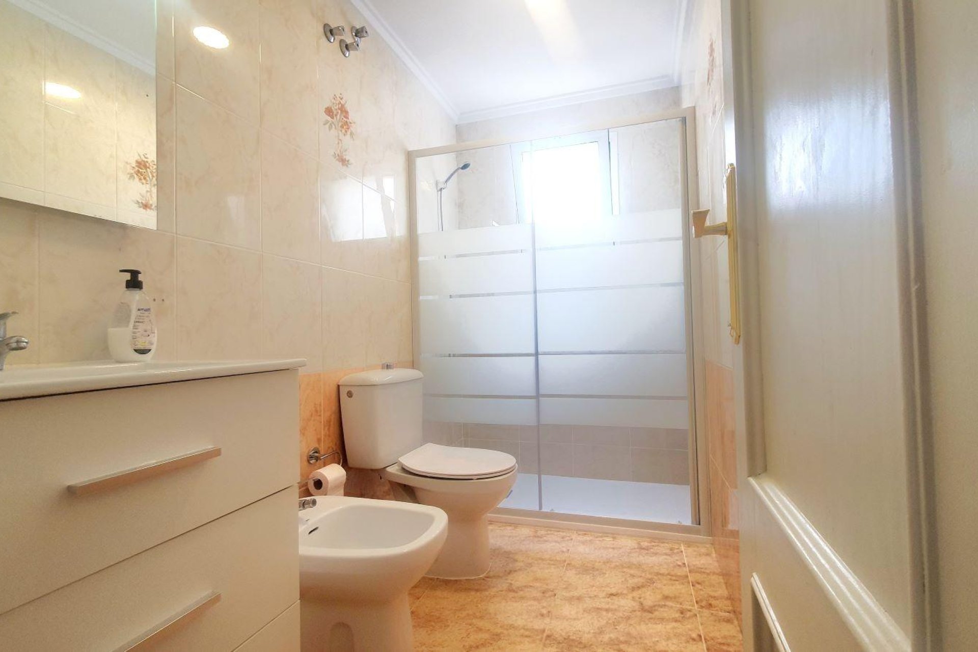 Resale - Apartment - Torrevieja - Estacion de autobuses