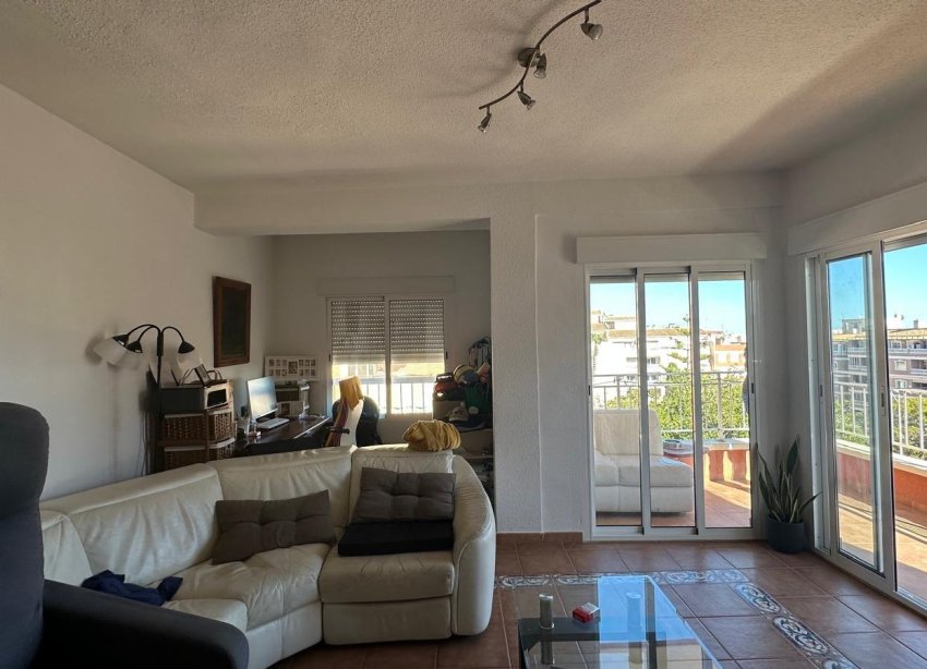 Resale - Apartment - Torrevieja - Estacion de autobuses