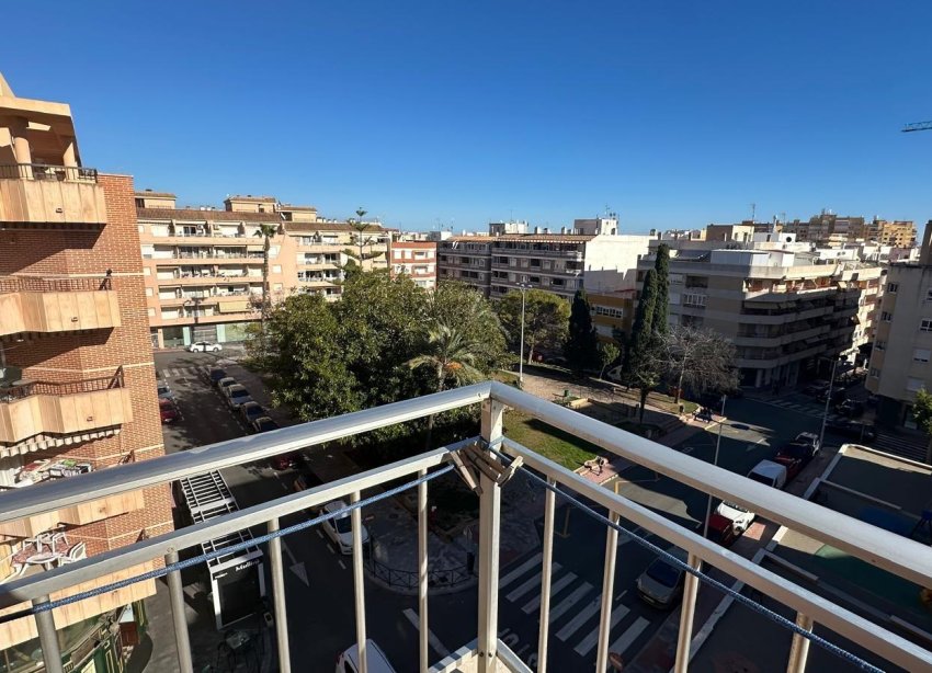 Resale - Apartment - Torrevieja - Estacion de autobuses
