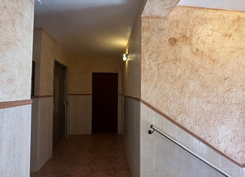 Resale - Apartment - Torrevieja - Estacion de autobuses