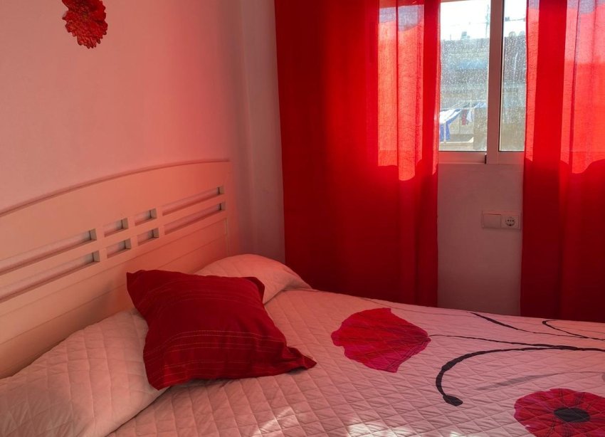 Resale - Apartment - Torrevieja - Estacion de autobuses