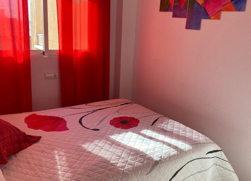 Resale - Apartment - Torrevieja - Estacion de autobuses