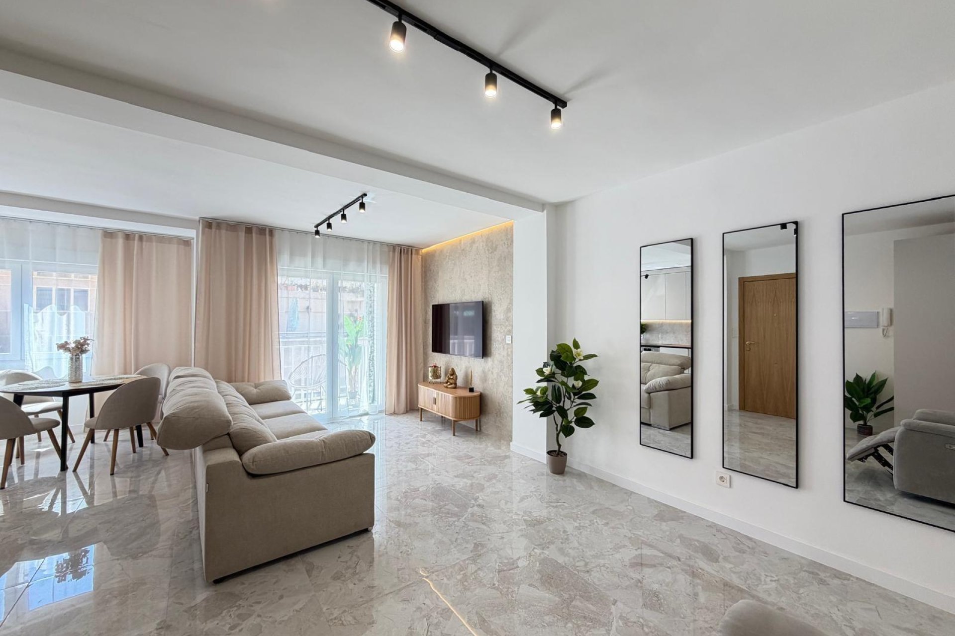 Resale - Apartment - Torrevieja - Estacion de autobuses