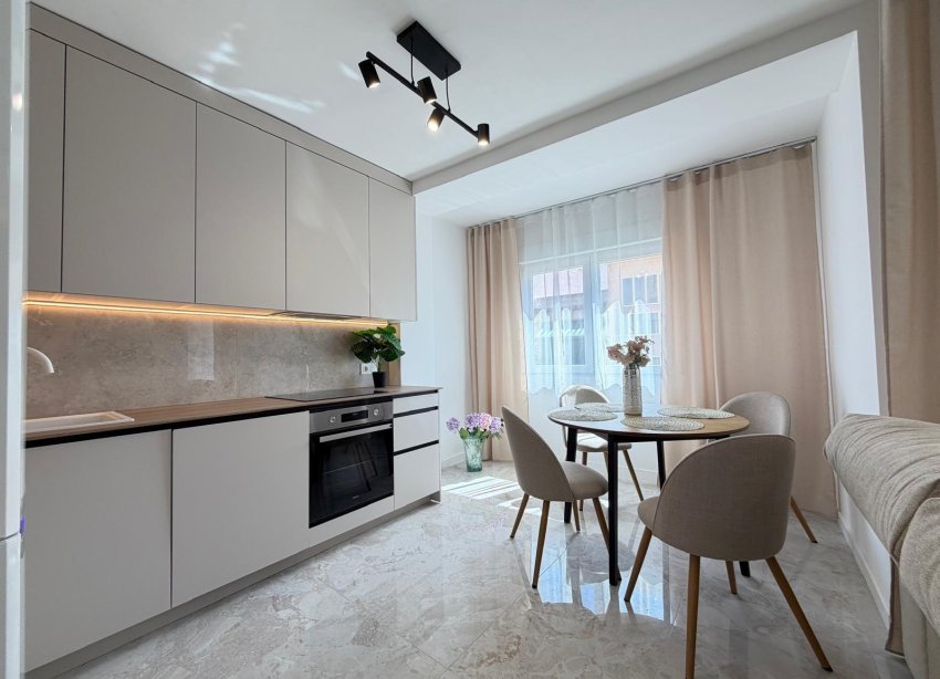 Resale - Apartment - Torrevieja - Estacion de autobuses