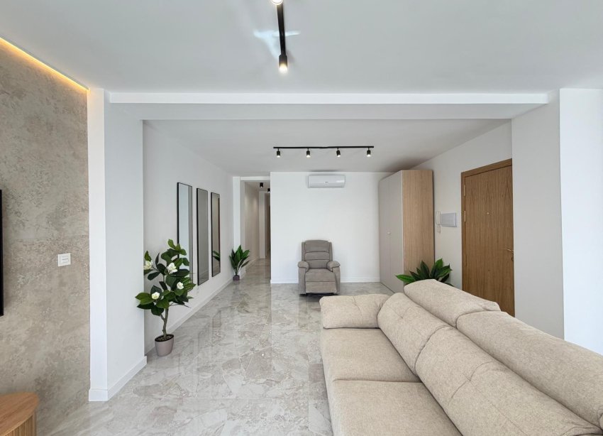 Resale - Apartment - Torrevieja - Estacion de autobuses