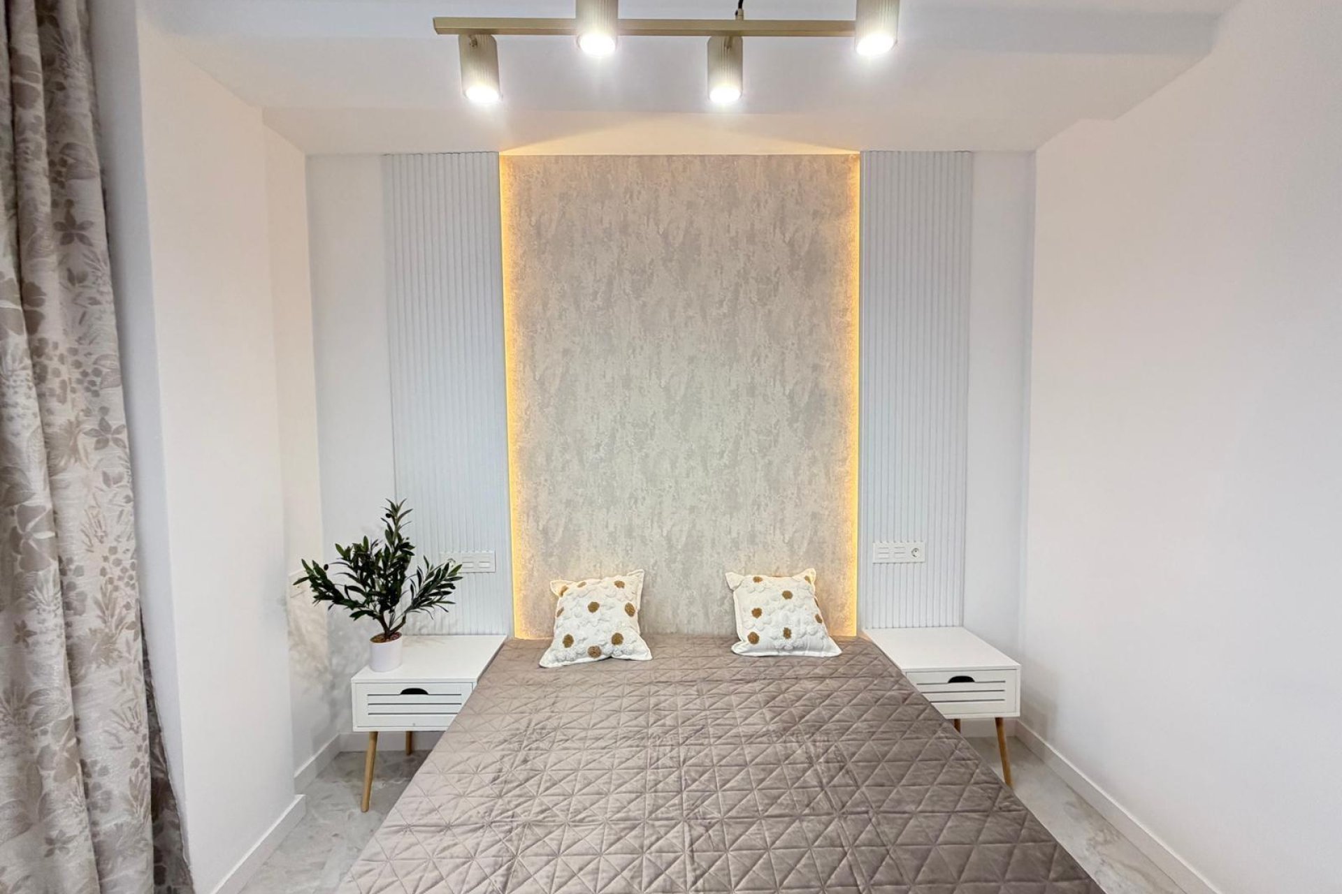 Resale - Apartment - Torrevieja - Estacion de autobuses