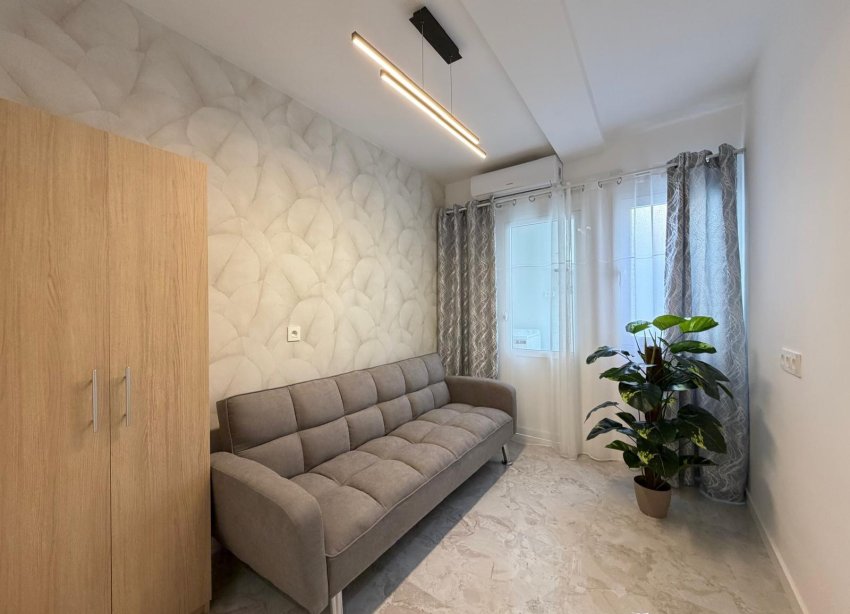 Resale - Apartment - Torrevieja - Estacion de autobuses