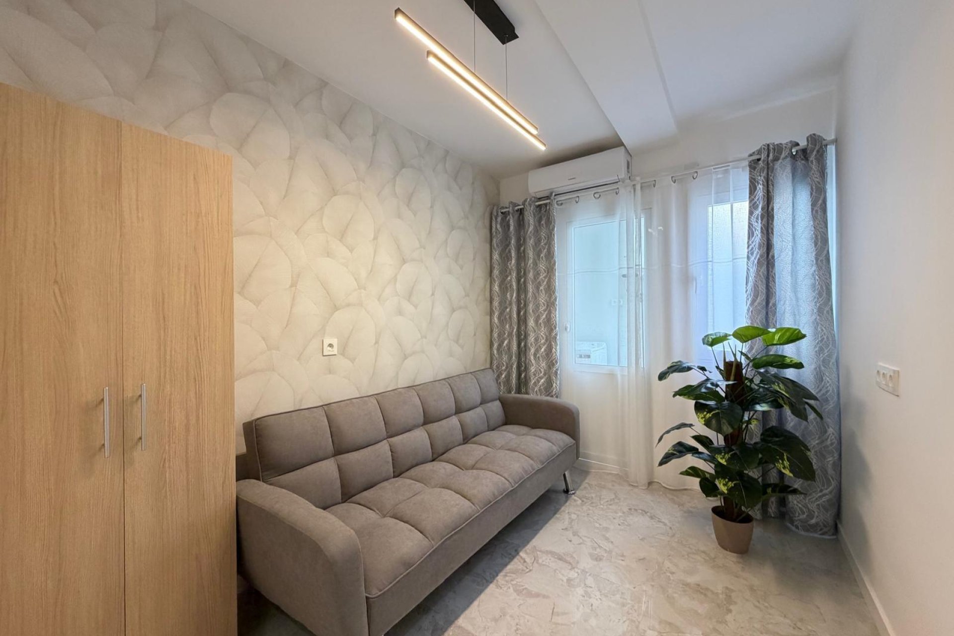 Resale - Apartment - Torrevieja - Estacion de autobuses