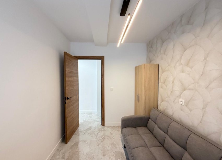 Resale - Apartment - Torrevieja - Estacion de autobuses