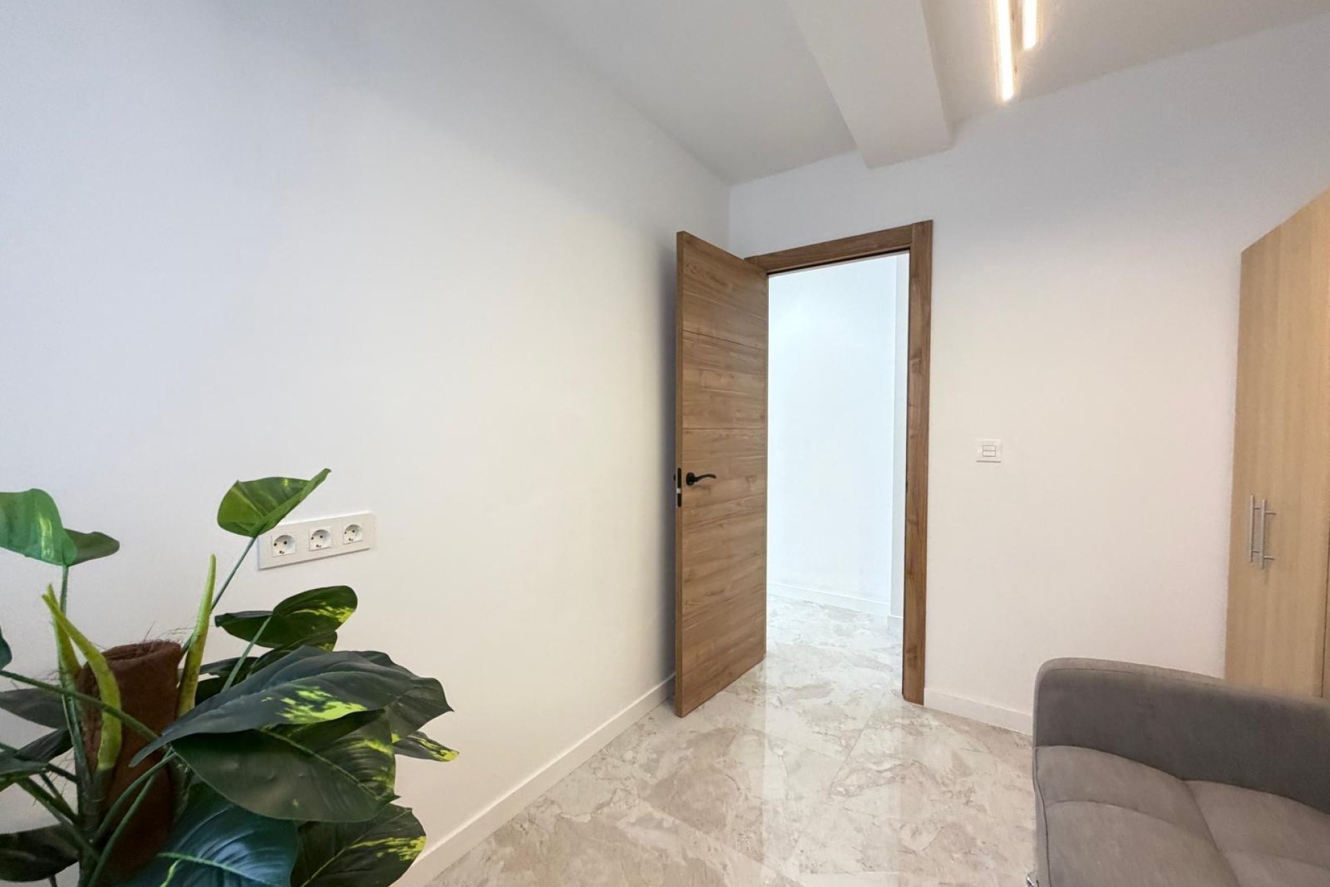 Resale - Apartment - Torrevieja - Estacion de autobuses