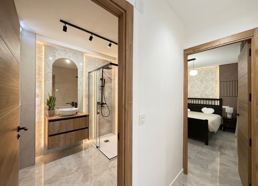 Resale - Apartment - Torrevieja - Estacion de autobuses