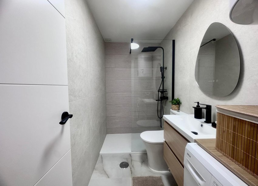 Resale - Apartment - Torrevieja - Estacion de autobuses