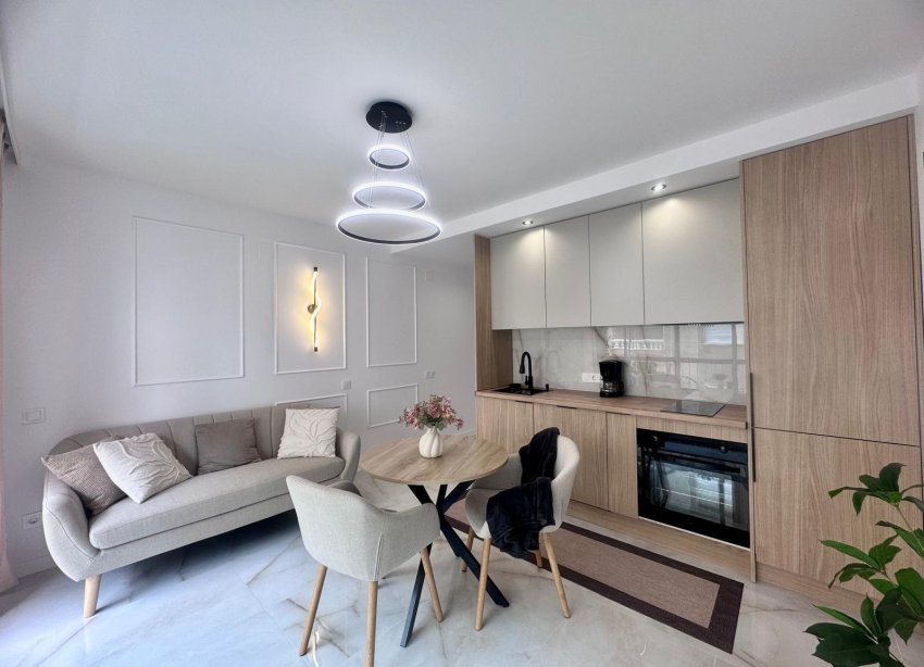 Resale - Apartment - Torrevieja - Estacion de autobuses