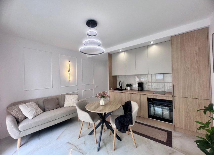 Resale - Apartment - Torrevieja - Estacion de autobuses