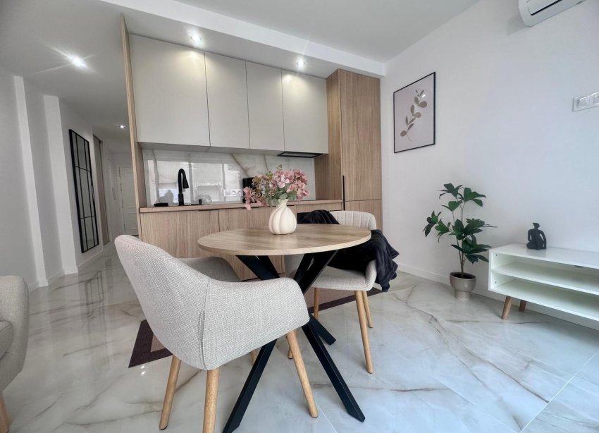 Resale - Apartment - Torrevieja - Estacion de autobuses