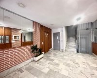 Resale - Apartment - Torrevieja - Estacion de autobuses