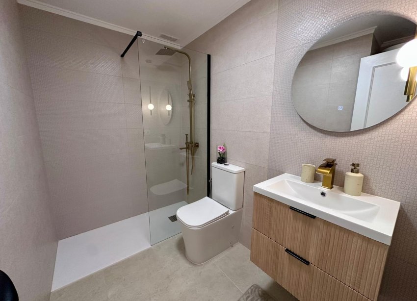 Resale - Apartment - Torrevieja - Estacion de autobuses