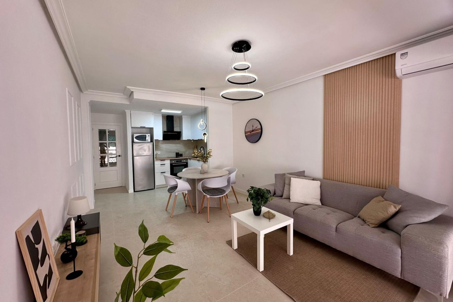 Resale - Apartment - Torrevieja - Estacion de autobuses