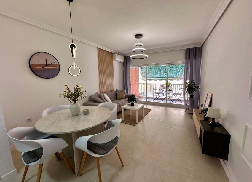 Resale - Apartment - Torrevieja - Estacion de autobuses
