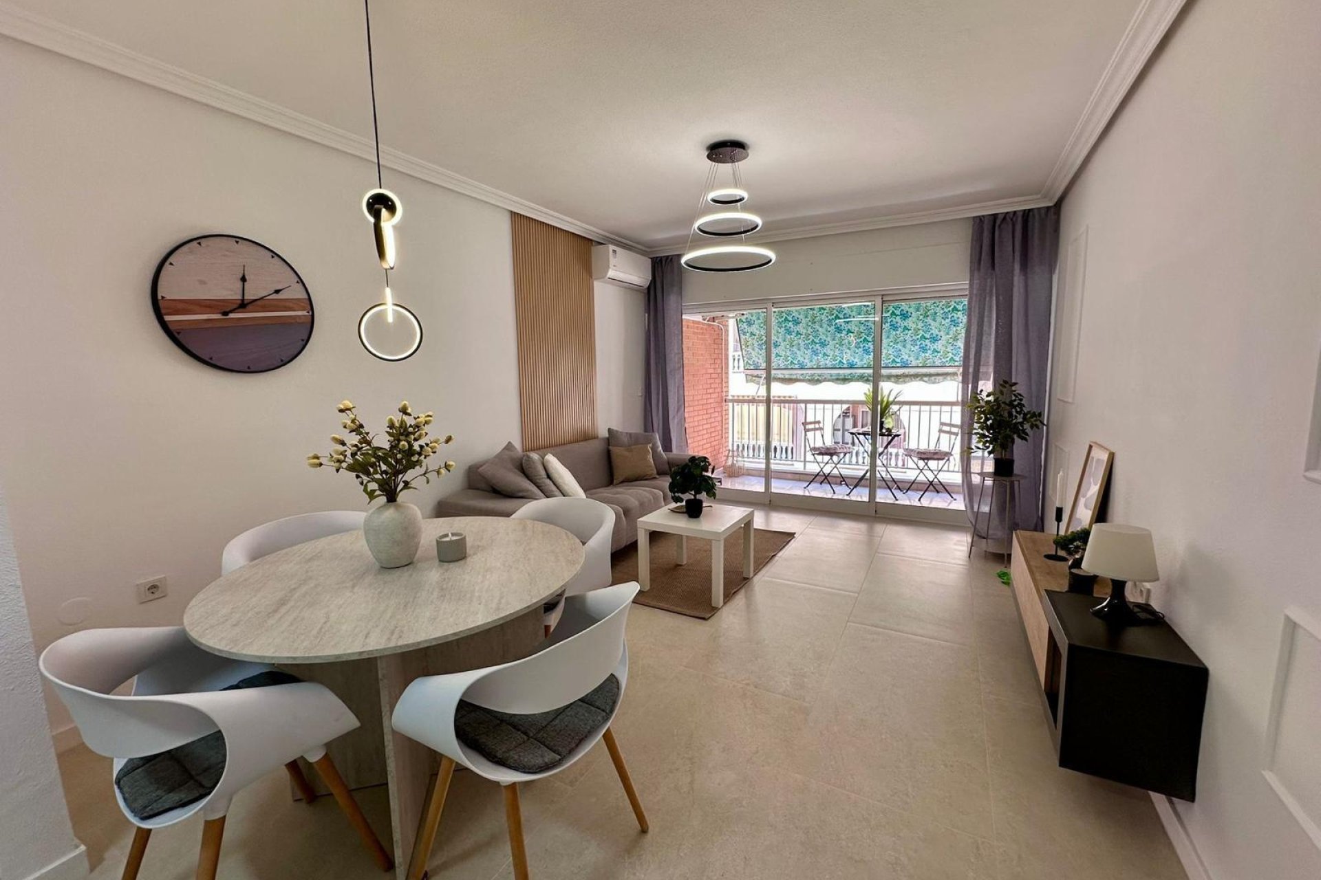 Resale - Apartment - Torrevieja - Estacion de autobuses