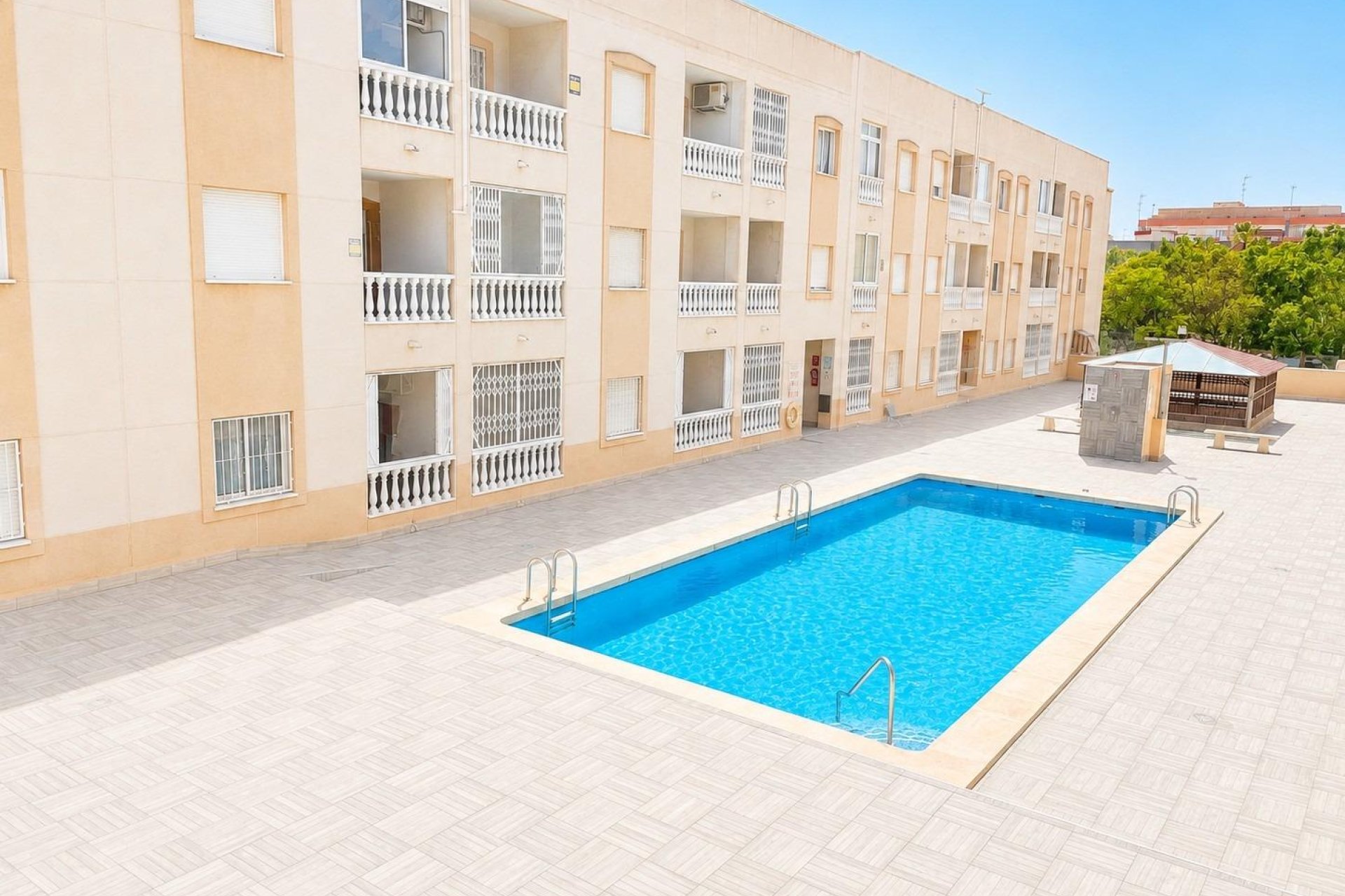 Resale - Apartment - Torrevieja - Estacion de autobuses