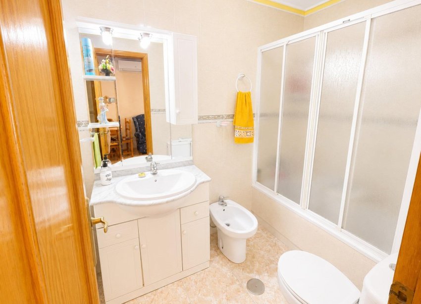 Resale - Apartment - Torrevieja - Estacion de autobuses