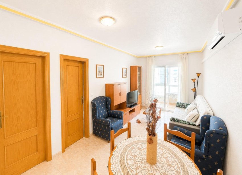 Resale - Apartment - Torrevieja - Estacion de autobuses